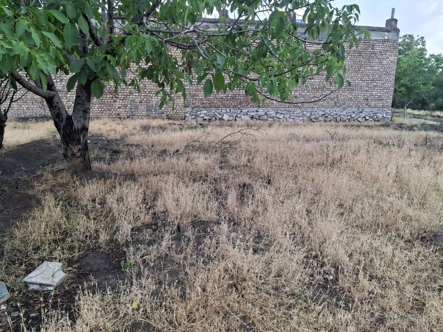 زمین فروشی