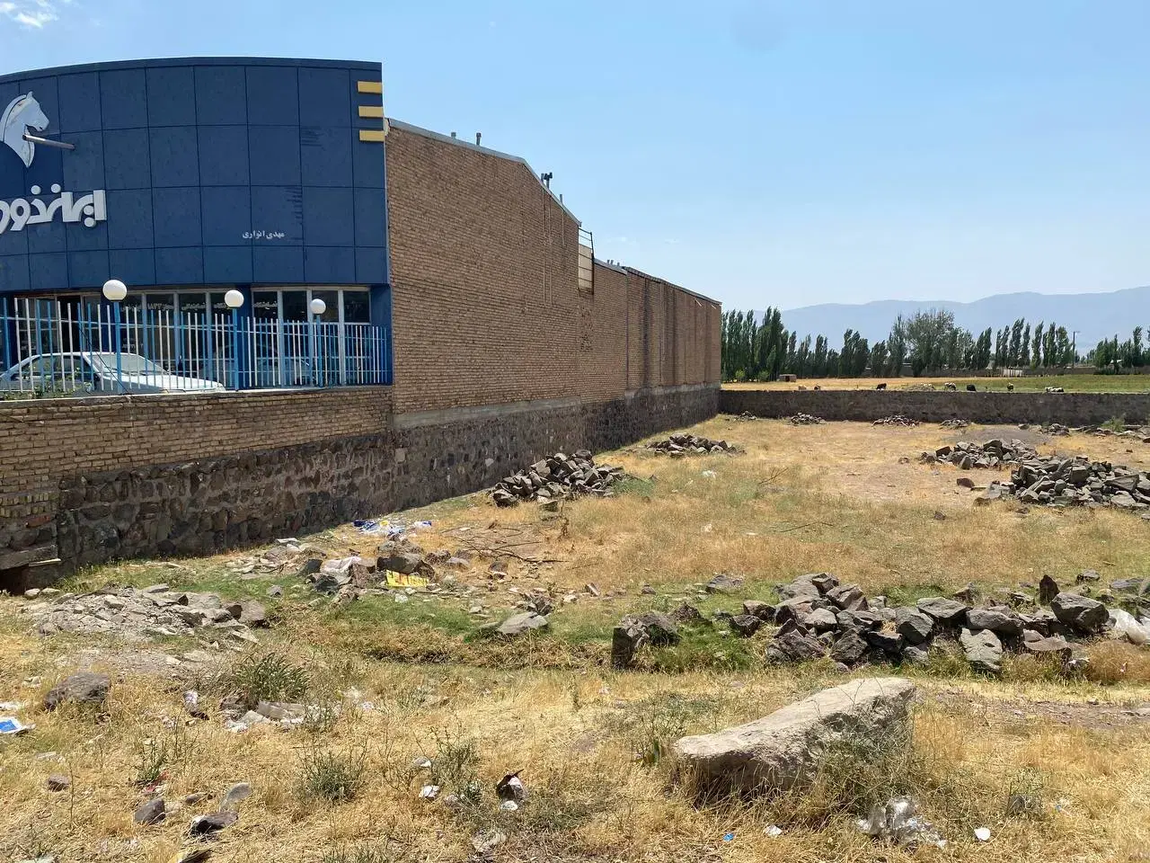 زمین ۱۰۰۰ متری جنب ایرانخودرو