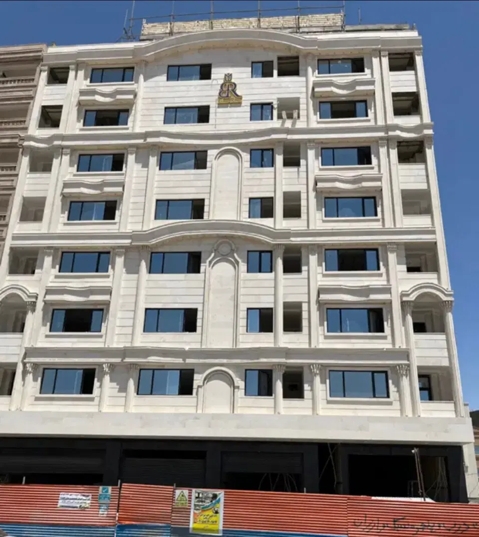 فروش مغازه تجاری۱۶۵مترراسته بلوار پرتردد زیباشهر