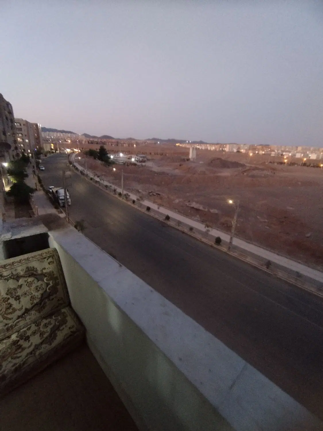 نگین ۳۳ خوش نقشه با پارکینگ و انباری