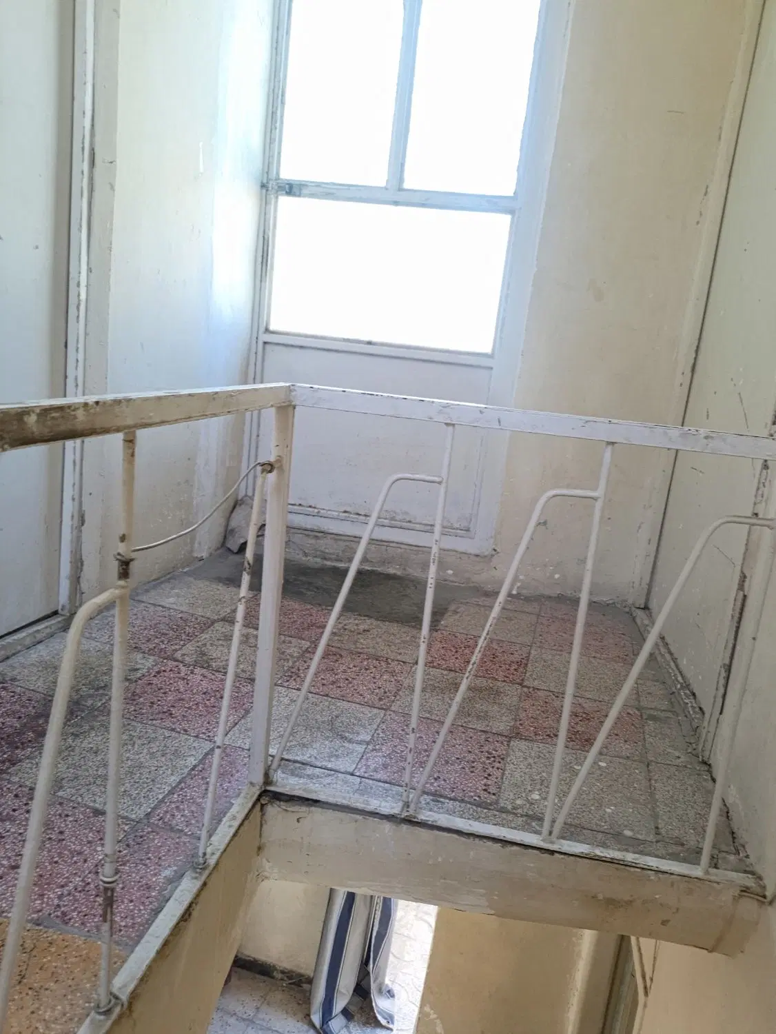 منزل فرشی دوطبقه