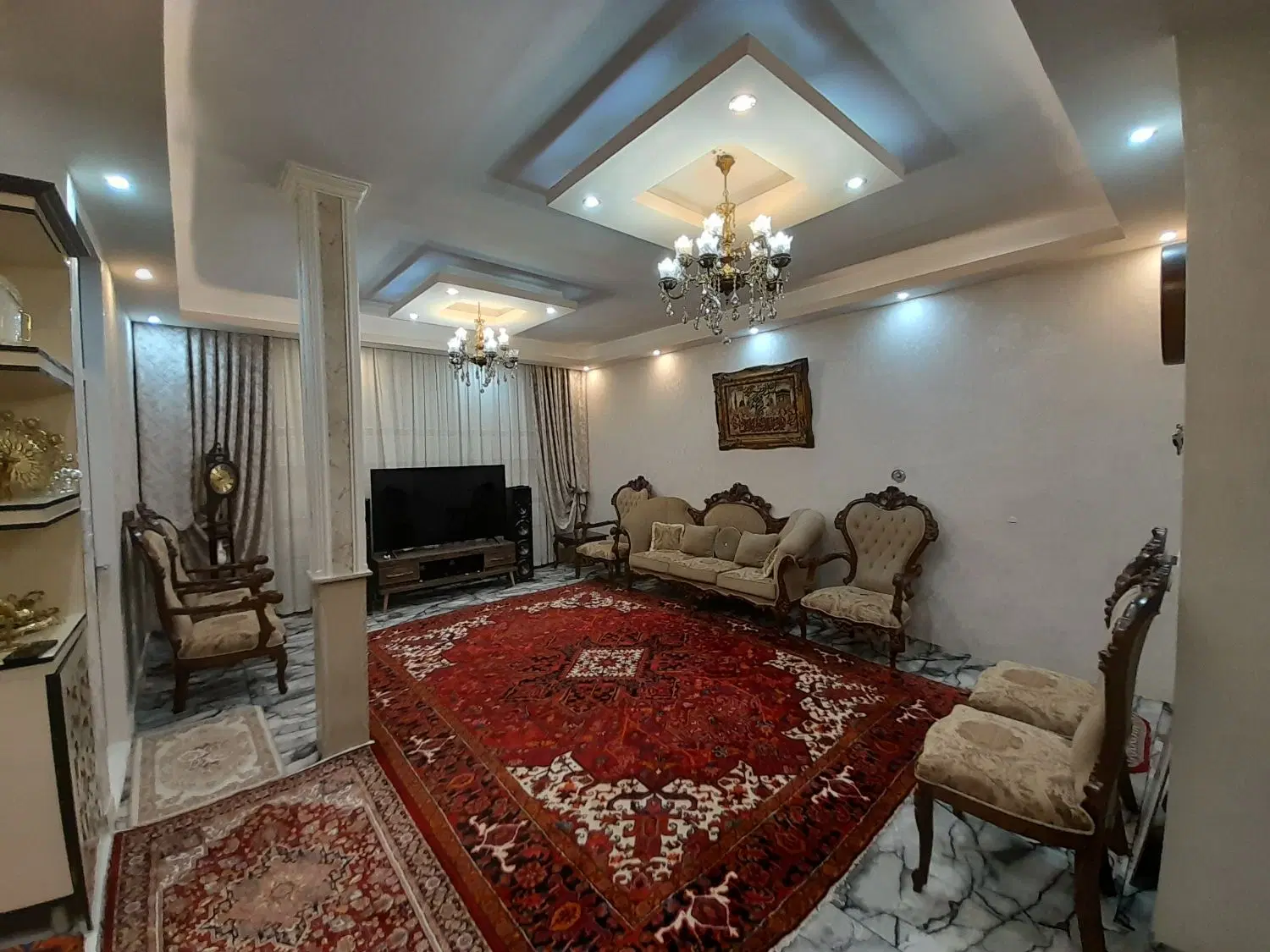 حیاط در منطقه ۷ ارم