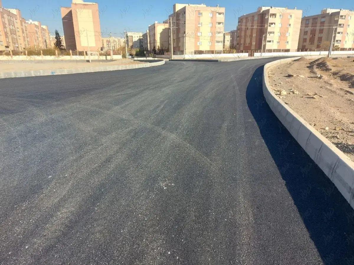 زمین محله 9 جنوبی