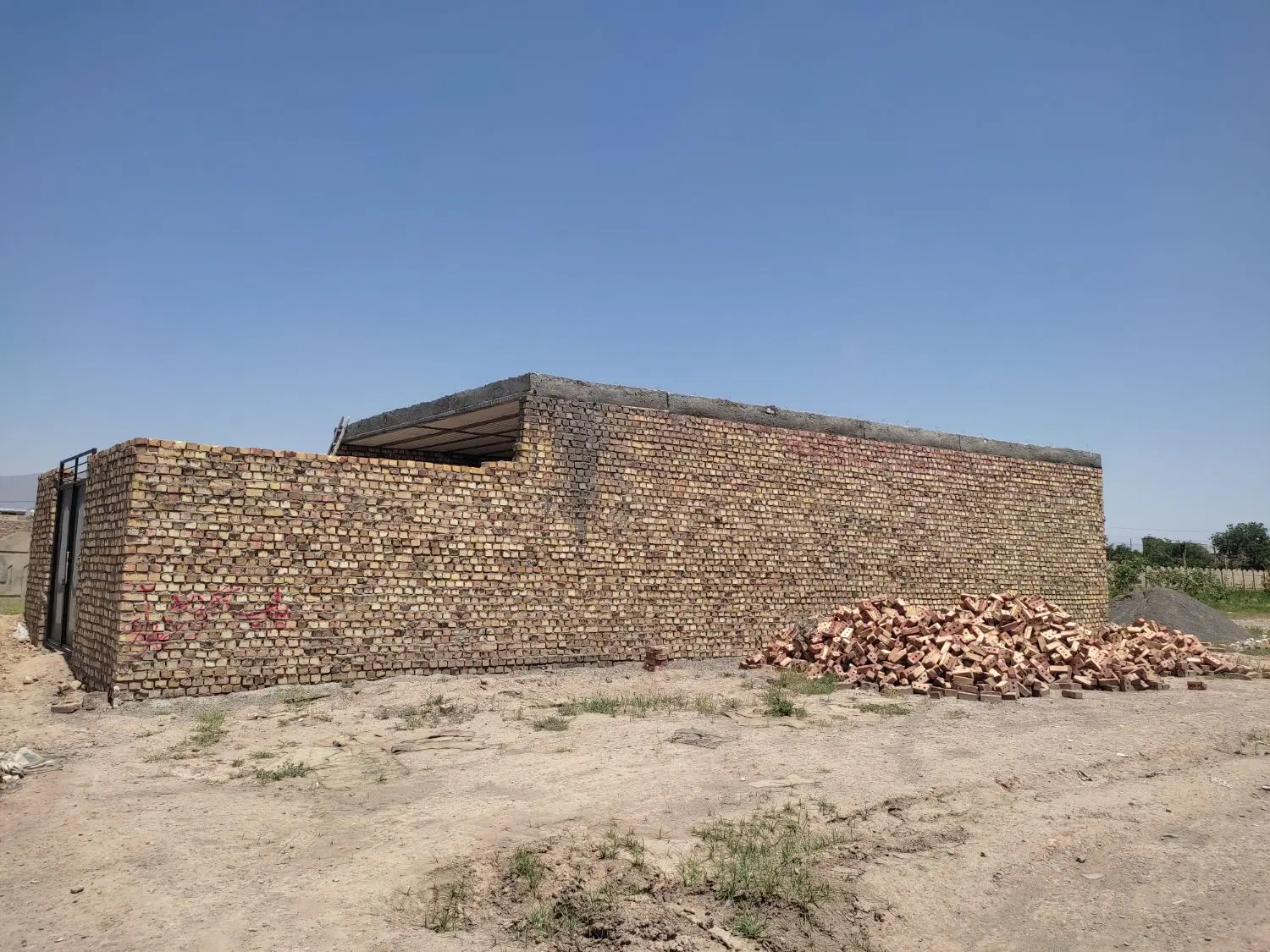 زمین سقف زده