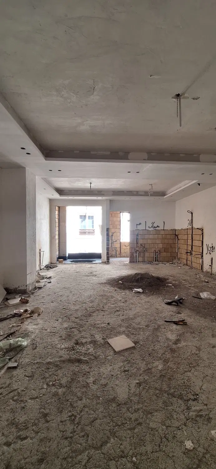 واحد ۴ خواب با ۴ پارکینگ بعلاوه پنت و۲ خواب