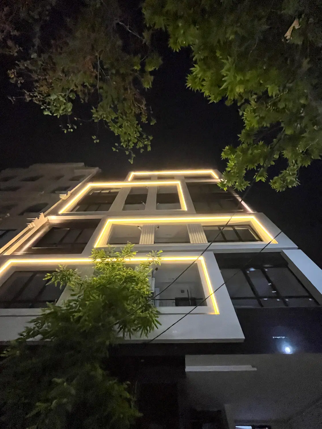 هنرستان قبل پیروزی مدرن لوکس