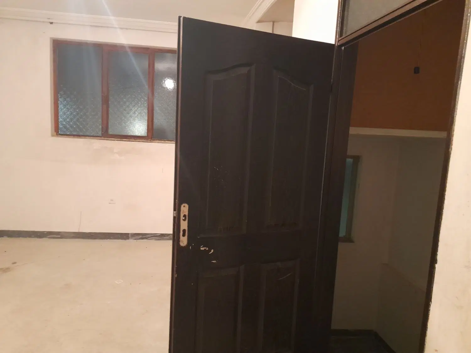 خانه دوطبقه مستقل ب اجاره داده می‌شود