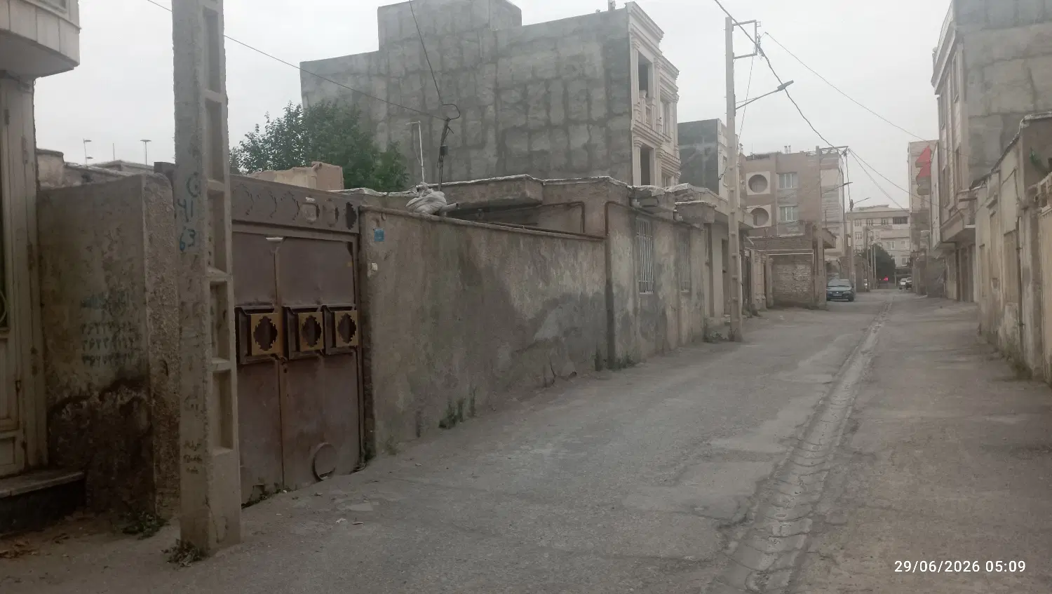 ملک  170 متری در مرکز شهر.