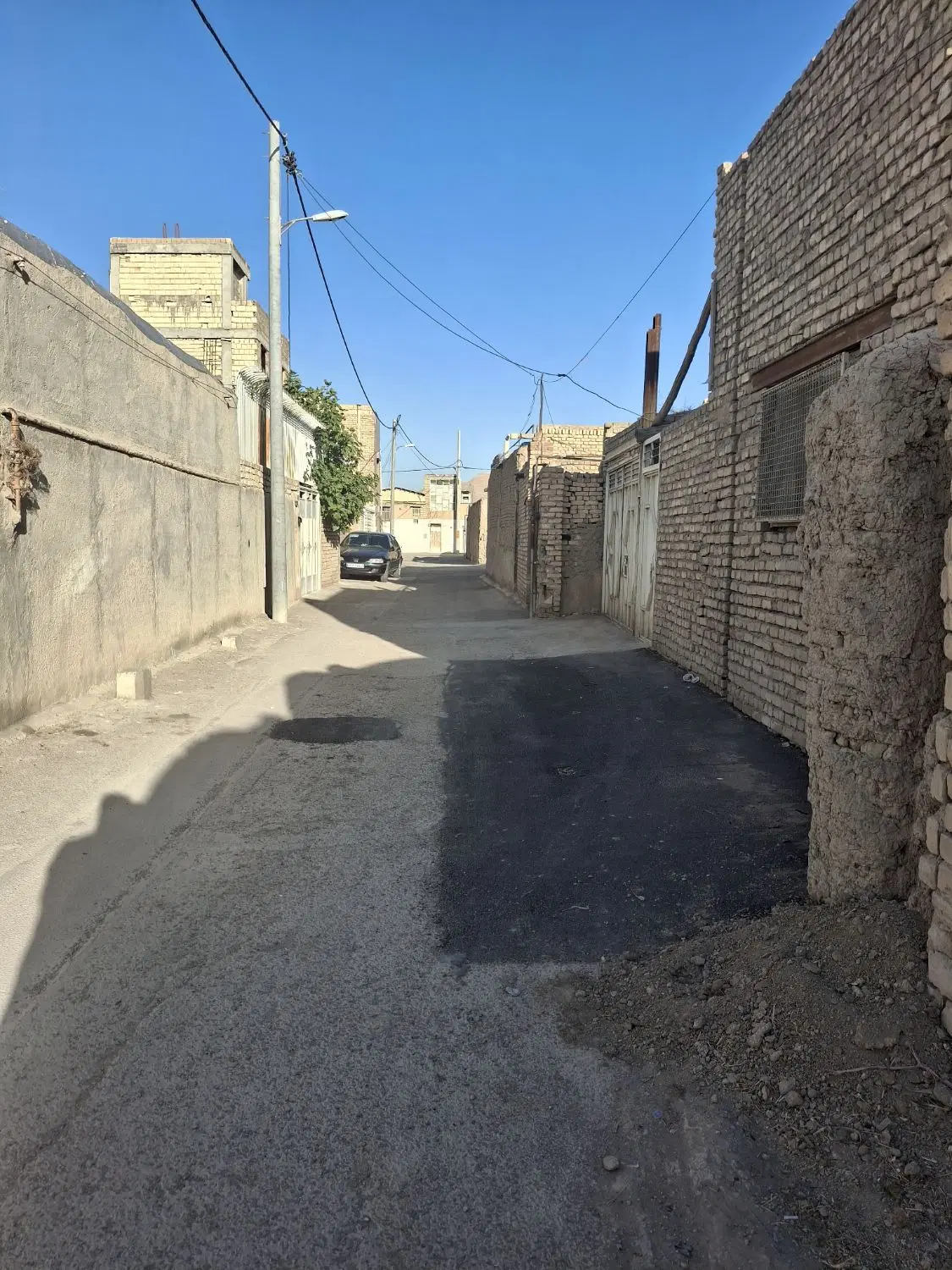 خانه ی قدیمی و کلنگی