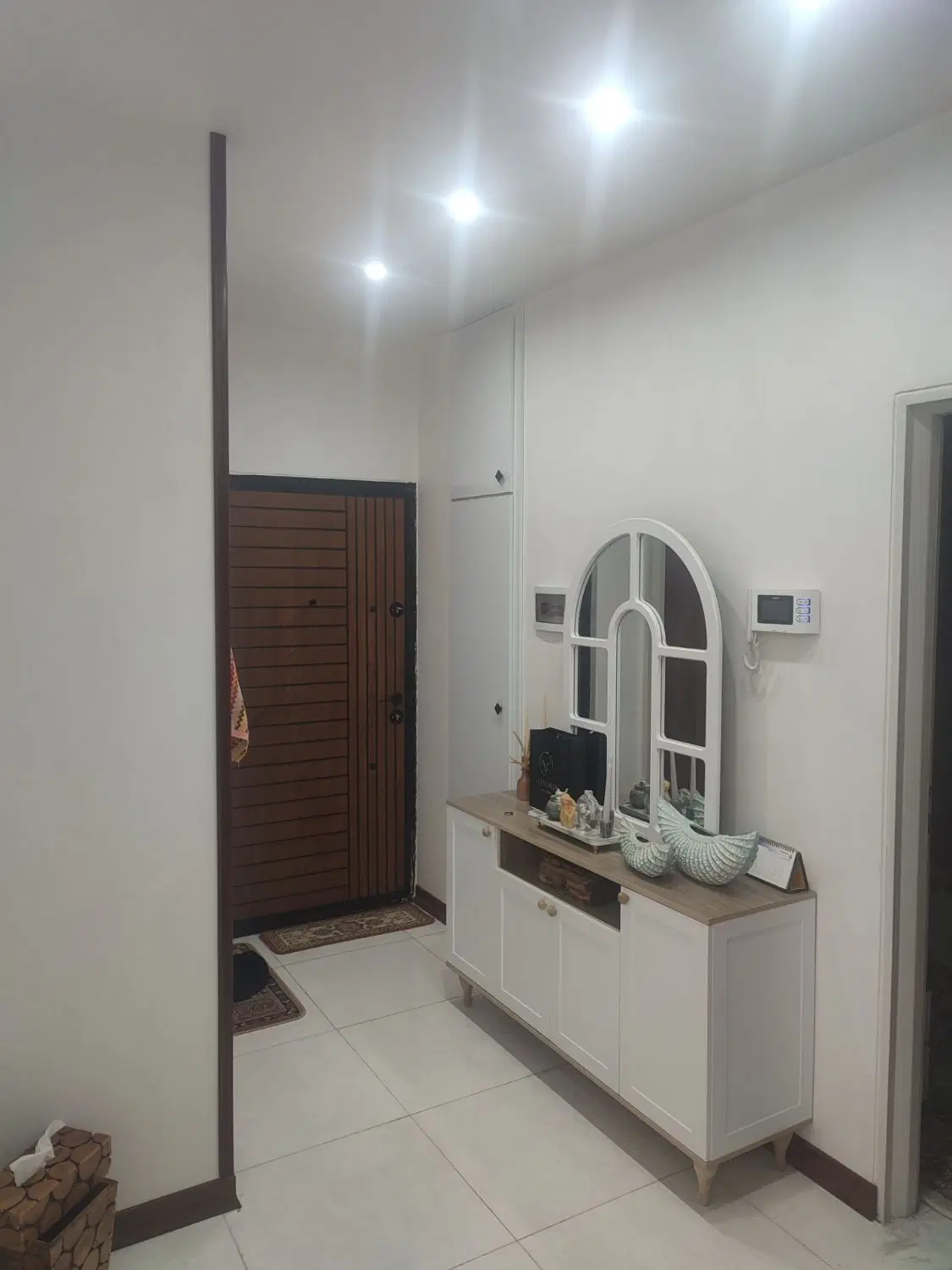 ۹۷متر سمت حیاط با پارکینگ