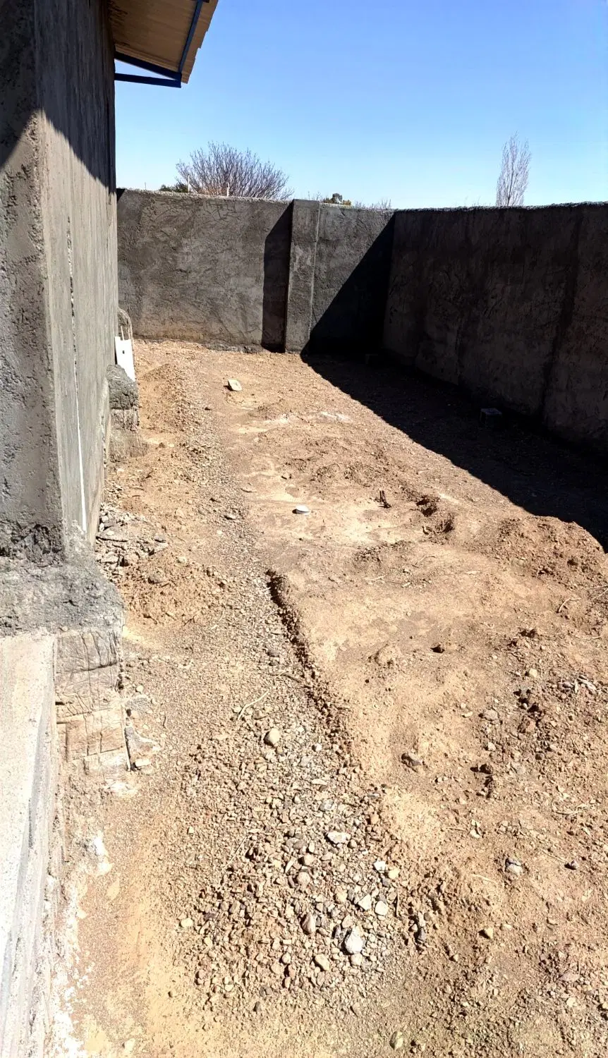 خانه نیمه ساز در چاه قوسکی