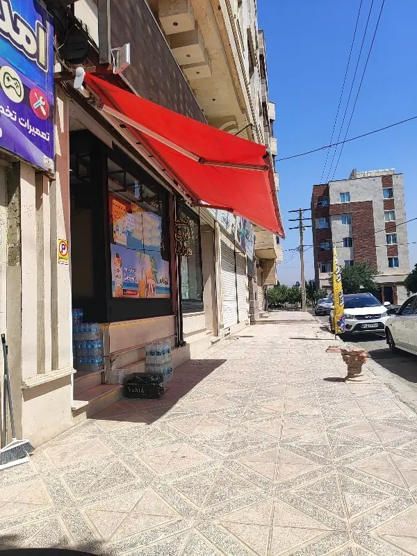 مغازه 90متر روبروی بازار روز