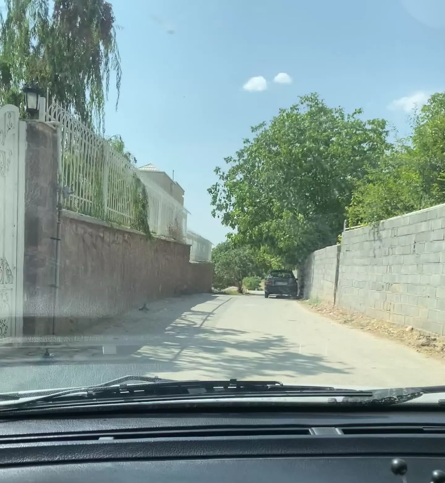 ۴۰۰متر زمین با جواز ساخت