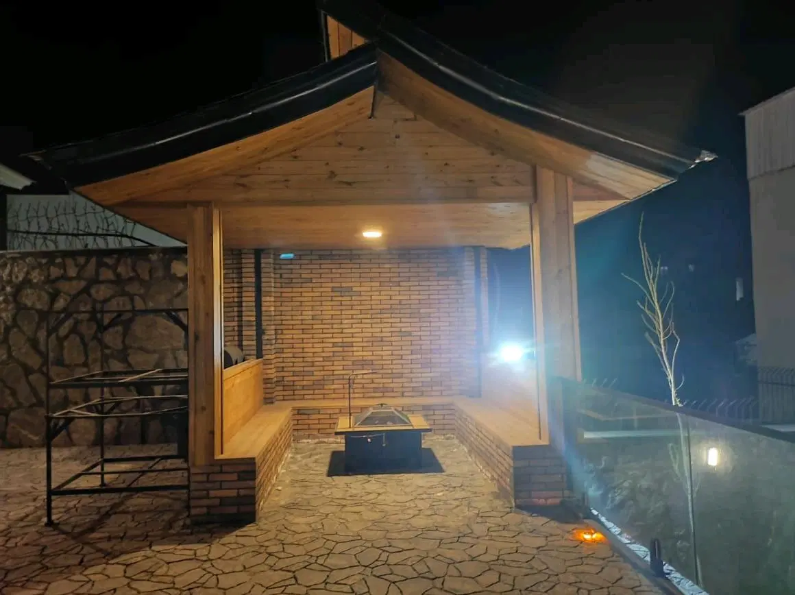 ویلایی مهرآباد رودهن ۴۵۰متری سنددار لاکچری