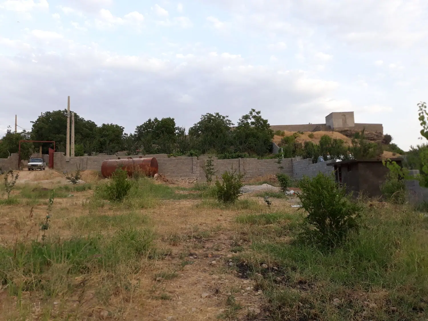 زمین مسکونی