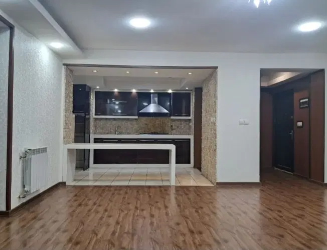 آپارتمان دوخوابه برج بعثت روبروی نگین
