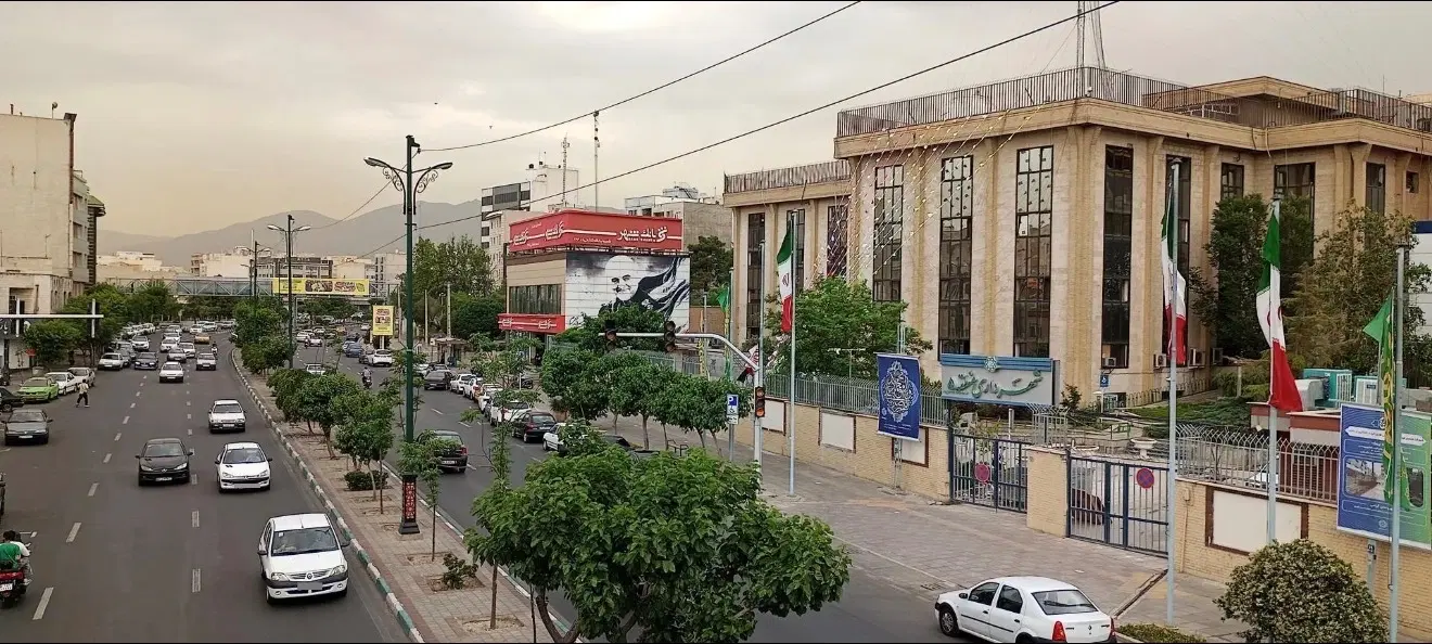 330متر بر آیت الله کاشانی