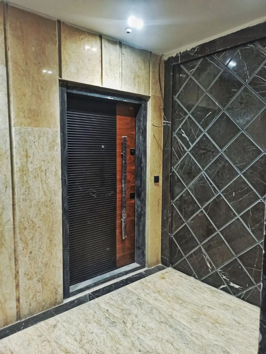 ساختمان پزشکان پرتو حسینه جاجرمی طبقه۲
