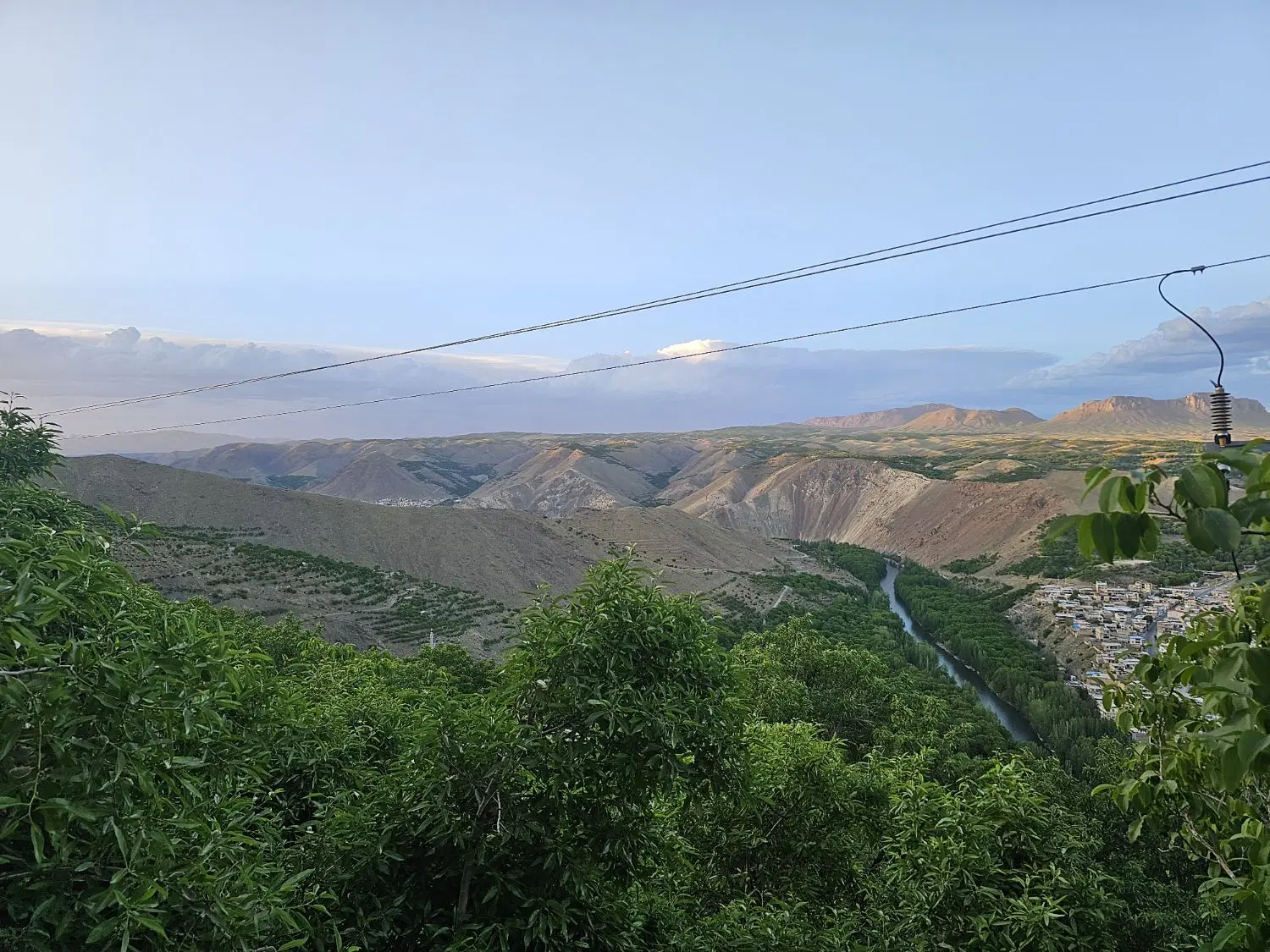 باغ بادام زیربار
