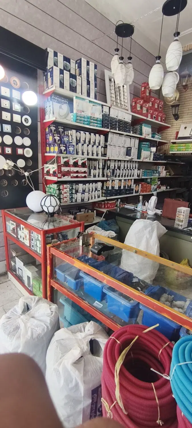 واگذاری مغازه لوازم برق ساختمان