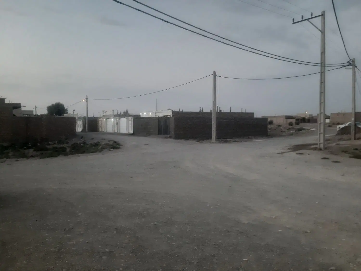فروش زمین تقاطع دانشجو۱۰وولیعصر۱۲