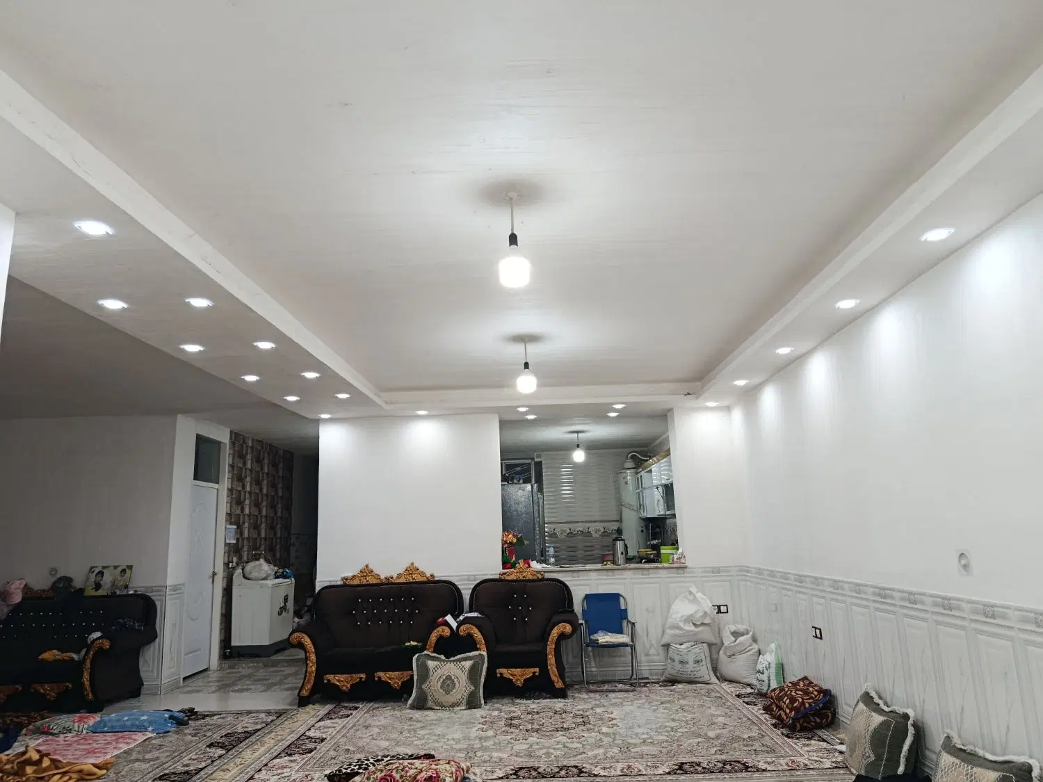 یک عدد خانه خوب و تمیز به فروش می رسد