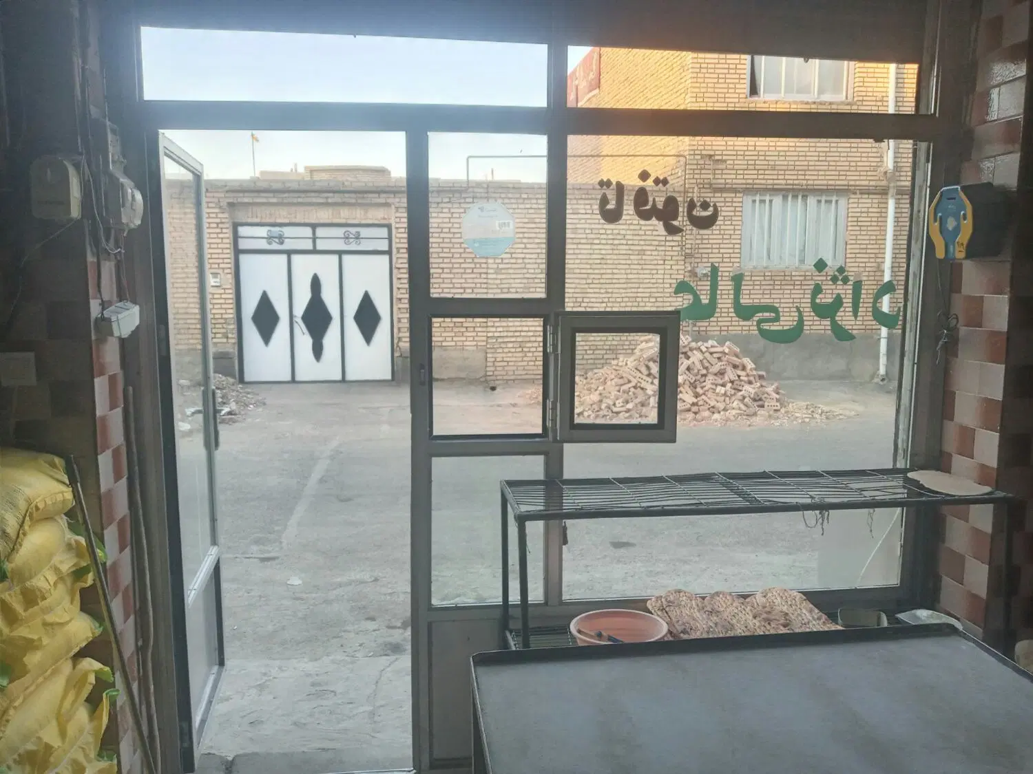 اجاره مغازه تافتون پزی