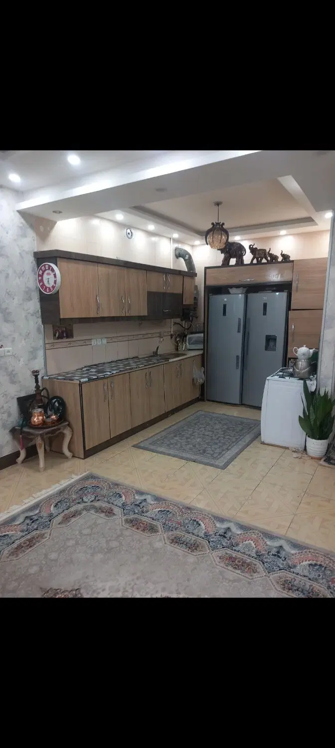 منزل ویلایی ۲ طبقه .طبقه همکف ویلاشهر..