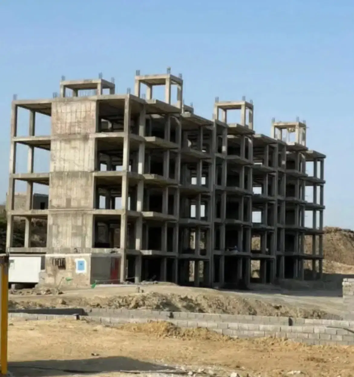 فروش اپارتمان شرکت بنادر فاز 2زیر قیمت شکاری