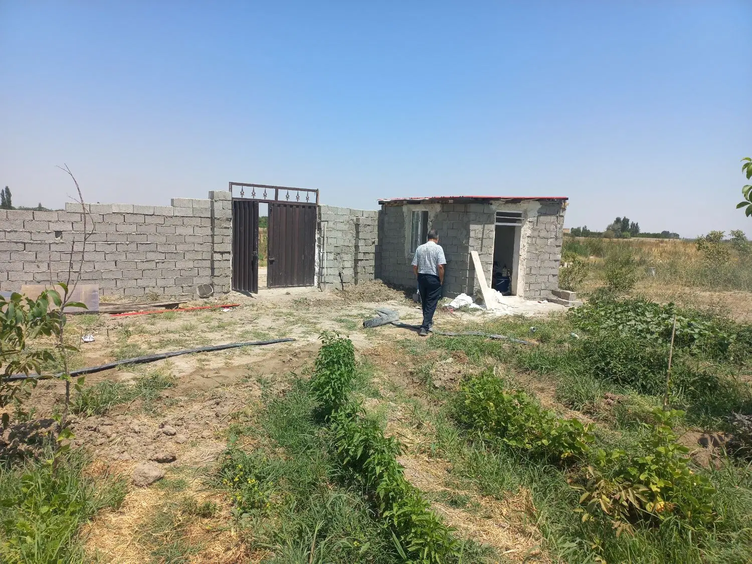 ۹۰۰مترباغچه الوان زیبابا اب برق شناور