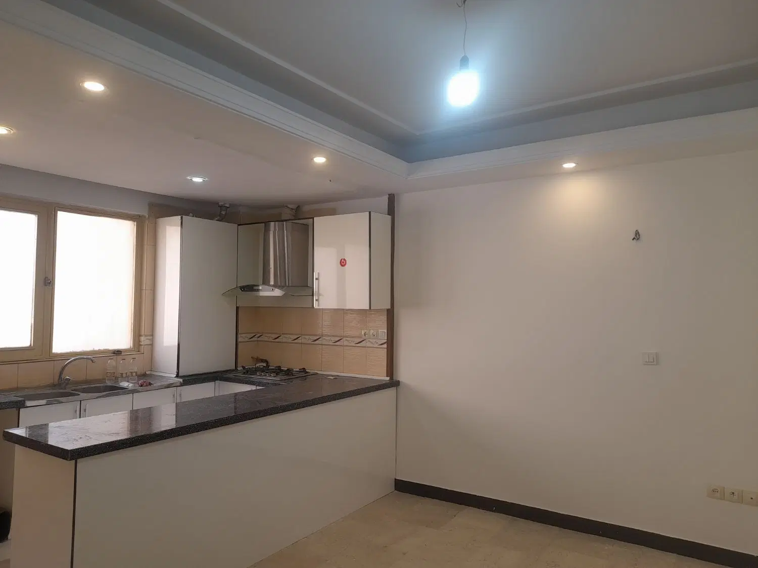 پونک عدل ۵۰متر یک خواب با پارکینگ و انباری