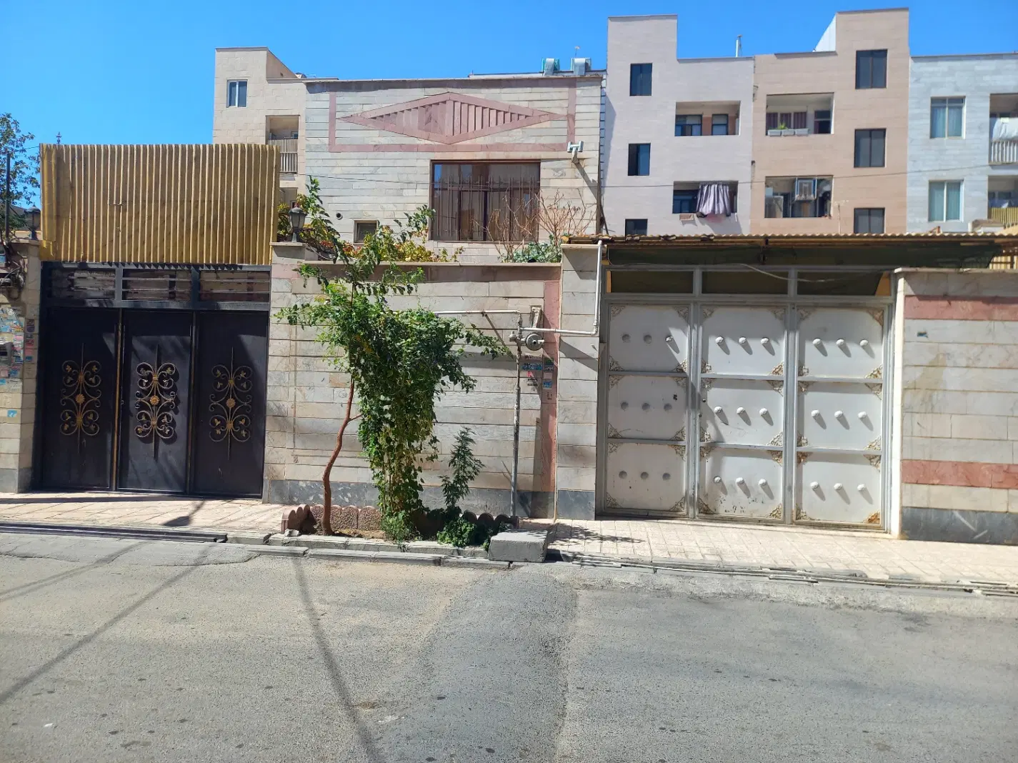 زمین و مللک کلنگی