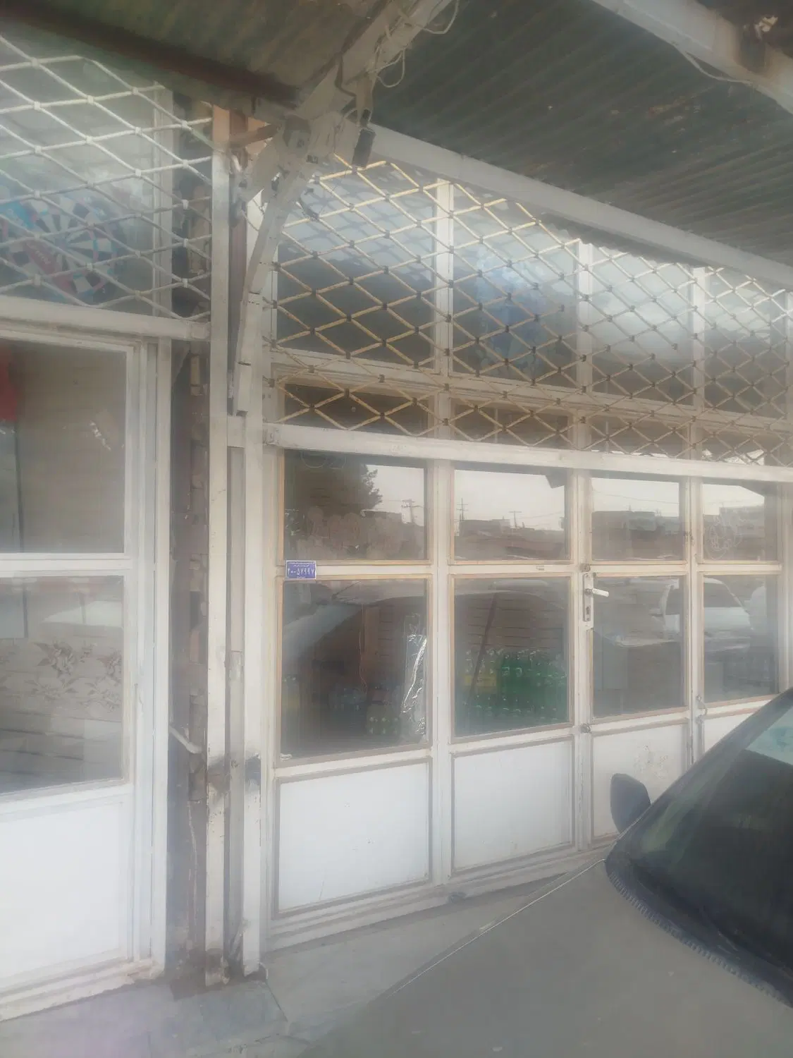 سه درب مغازه با گاراژ حسن اباد