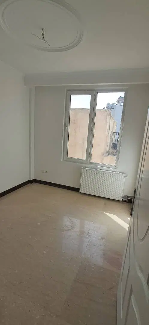 ۹۰م دوخ_ساختمان خلوت باتراس ونورخوب_املاک