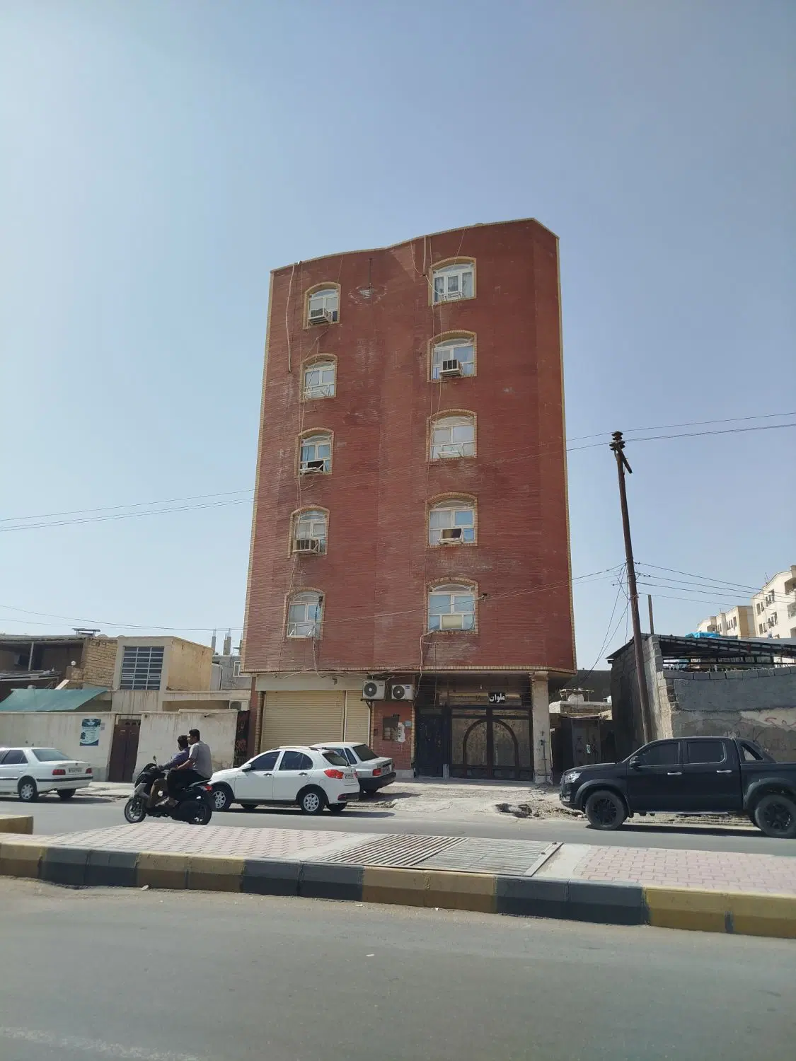 فروش آپارتمان یک خوابه 57 م بر خیابان نزدیک دریا