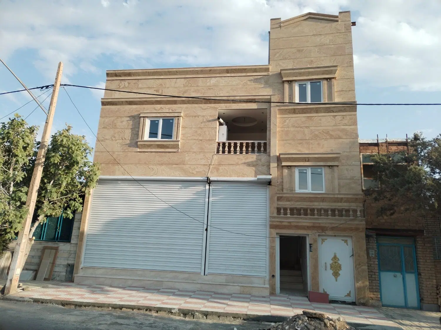 توحیدشهر. ویلایی 280 متری دوکله  3طبقه