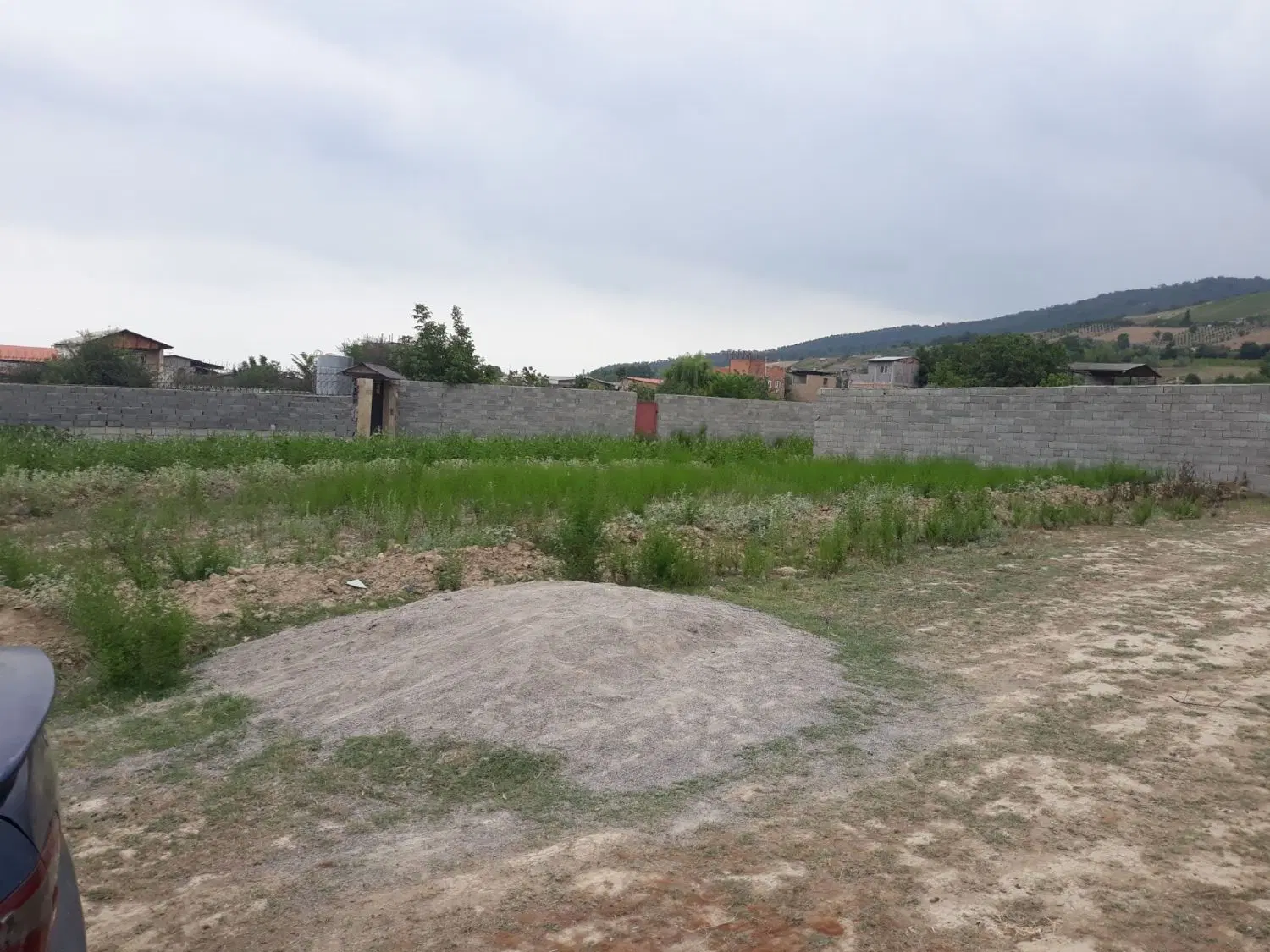 زمین در روستای باغ گلبن