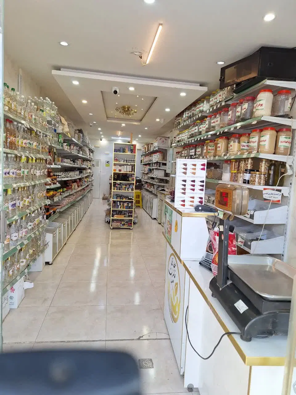 فروش مغازه تجاری بر میدان نگهبانی خانه اصفهان