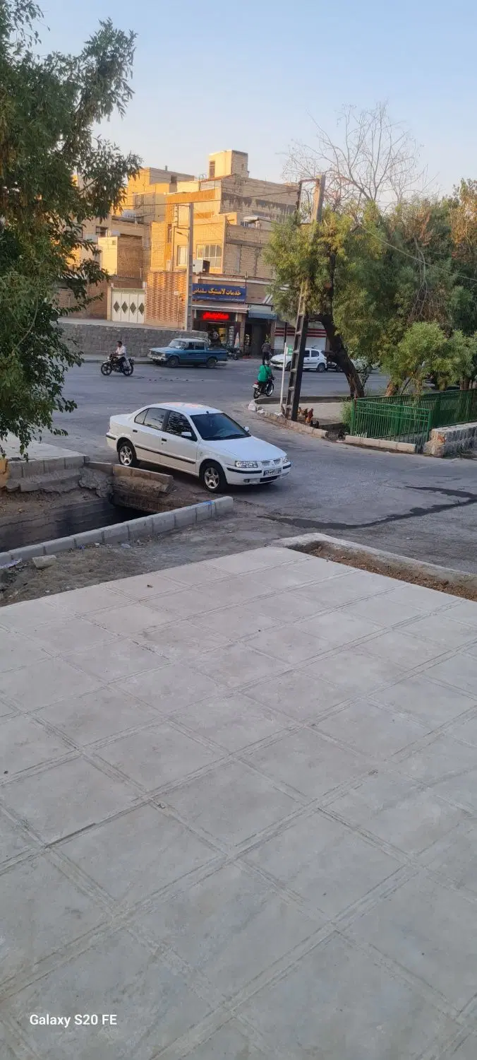 یک‌مغازه همراه با انباری (مسکونی)باتمام انشعابات