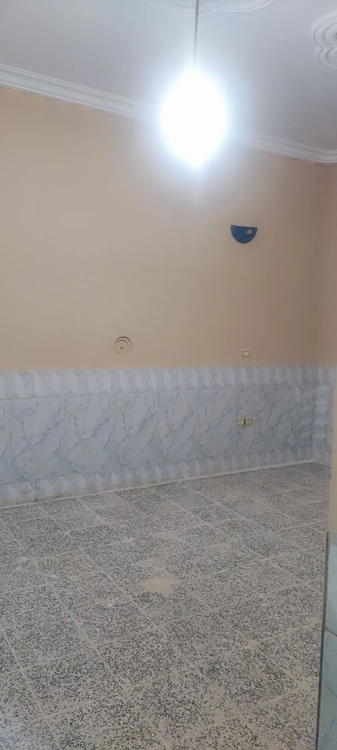 اجاره ،طبقه اول ،دو خواب و پارکینگ اختصاصی