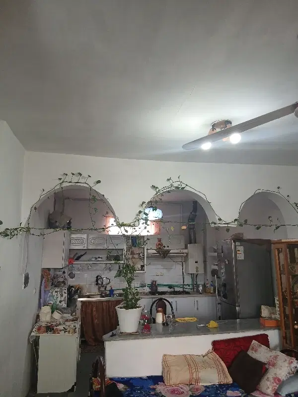 تجاری مسکونی لبه جاده لشت نشا بغل بخشداری