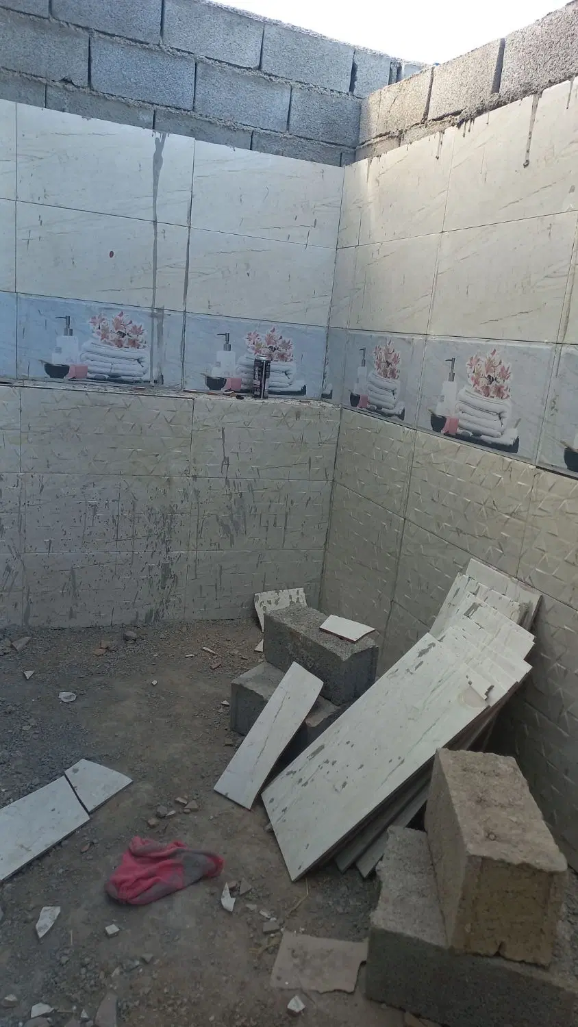 خونه نیمه ساز وساخت شده