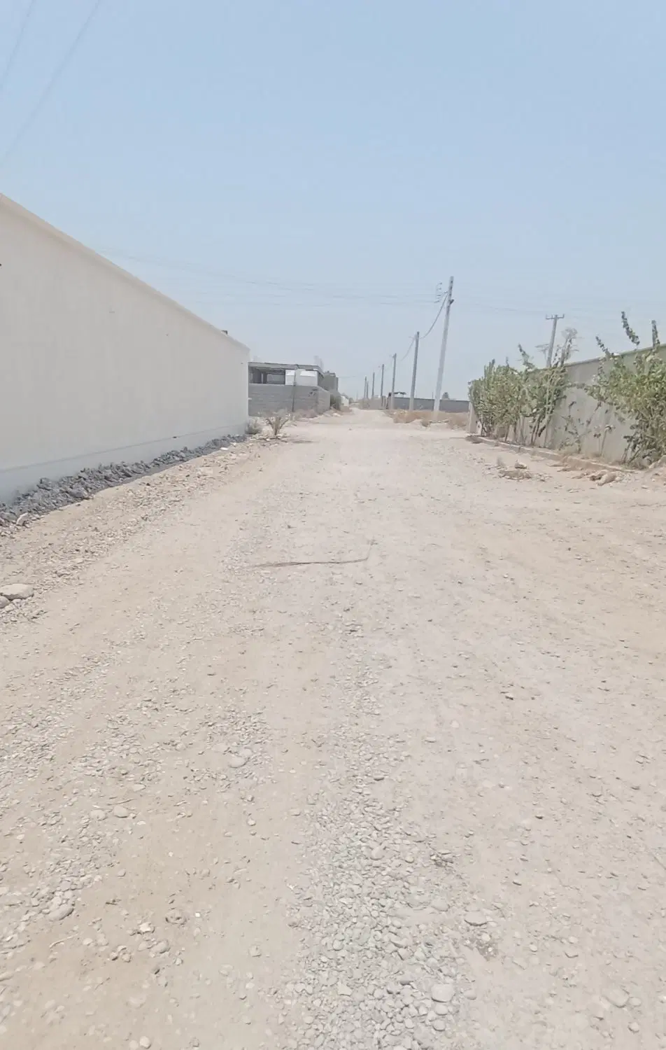 ملک مسکونی 400 متری دیوارکشی سرخون