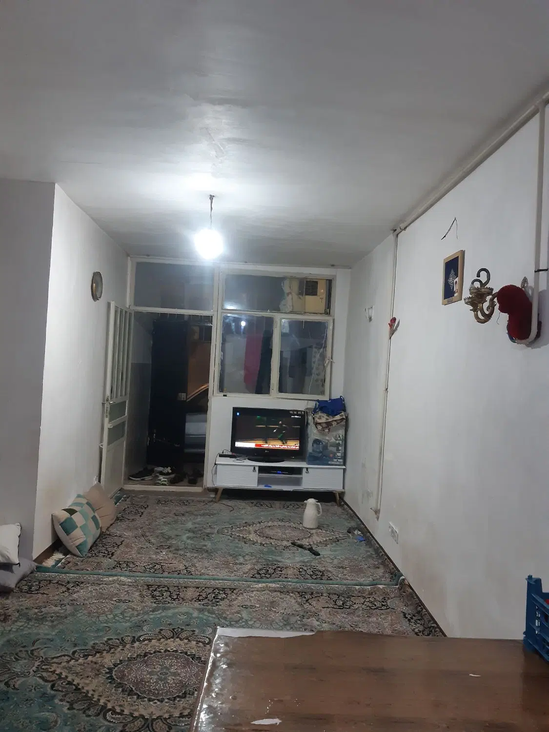 واحد ۵۰متری همکف راه جدا حیاط دار