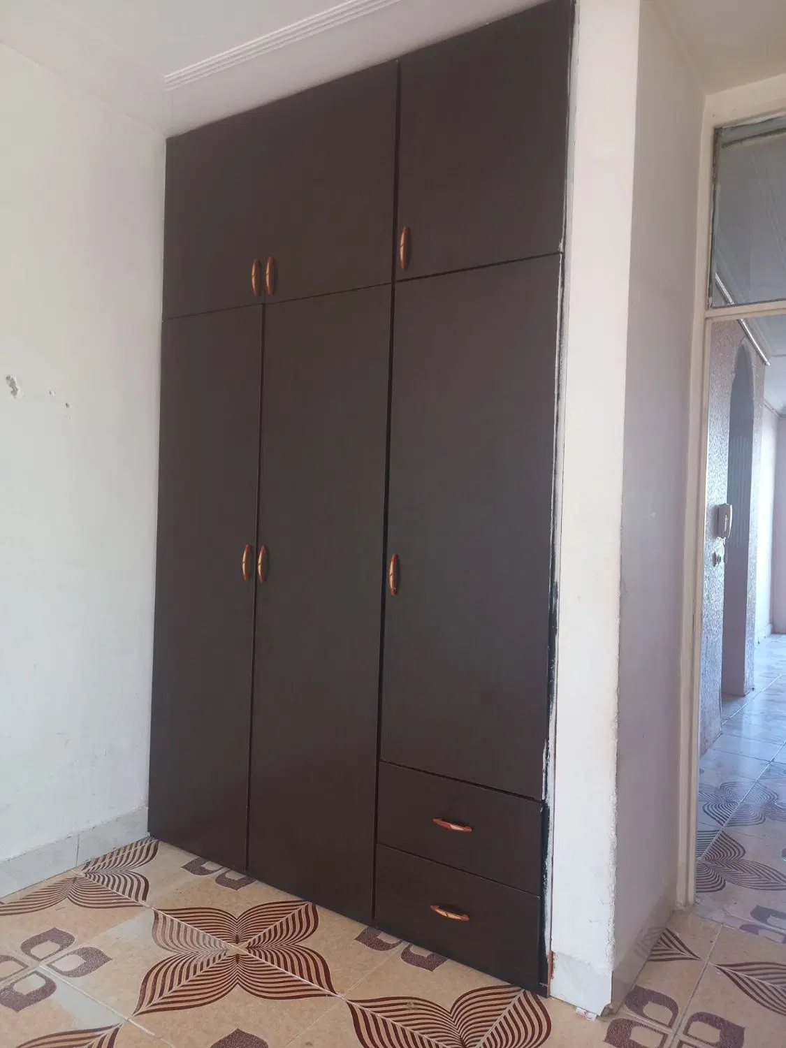 اجاره واحد ۸۵متری یک خواب طبقه اول پارکینگ دار