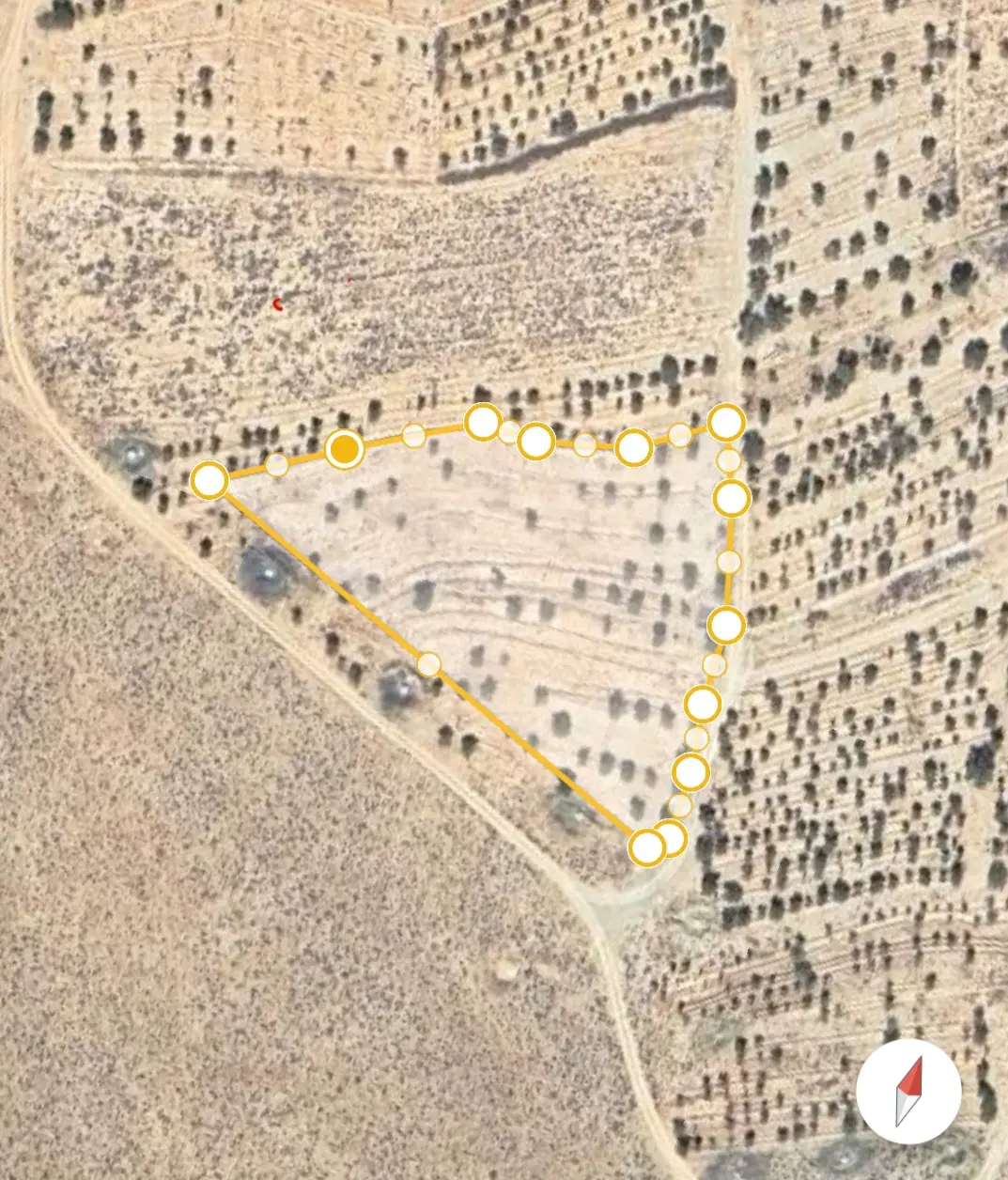 فروش یا معاوضه زمین محصور در روستای آدرو تنگ چنار