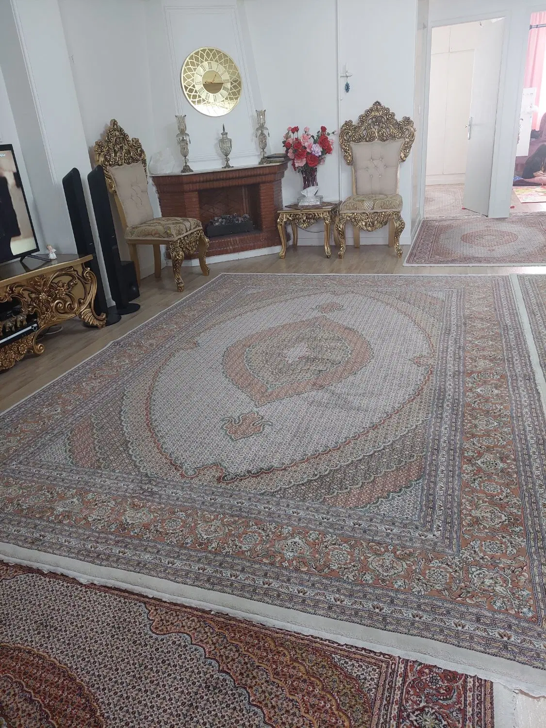105 متری مهستان