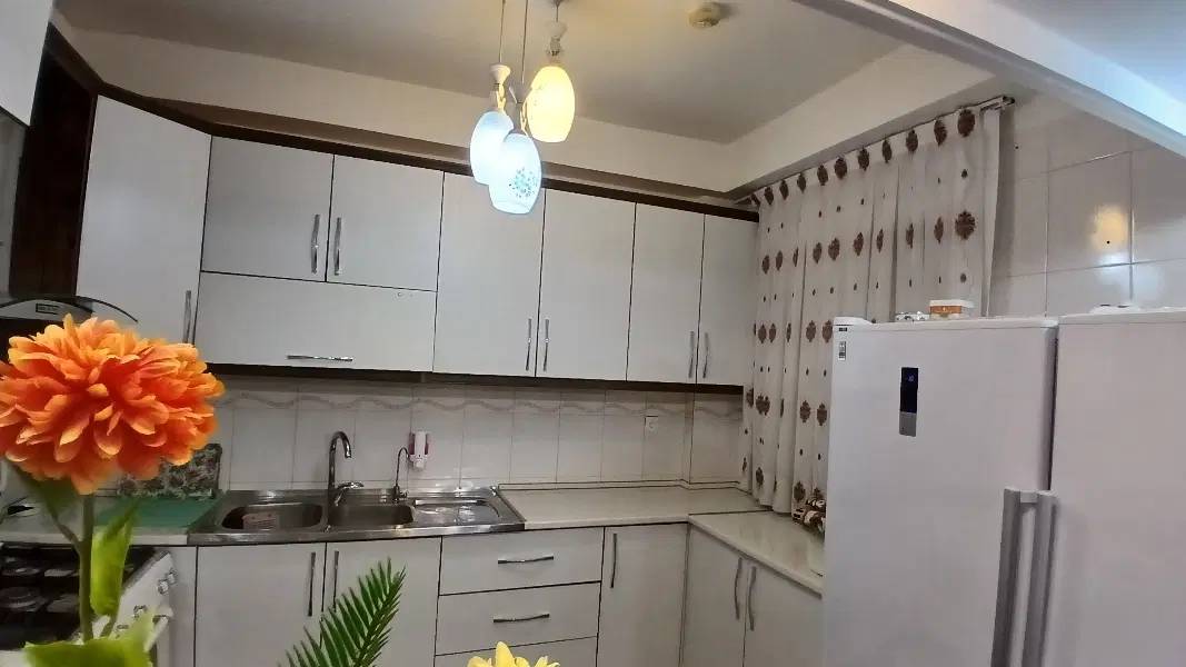 فروش دو تا واحد کنار هم،هزاره ی ۸