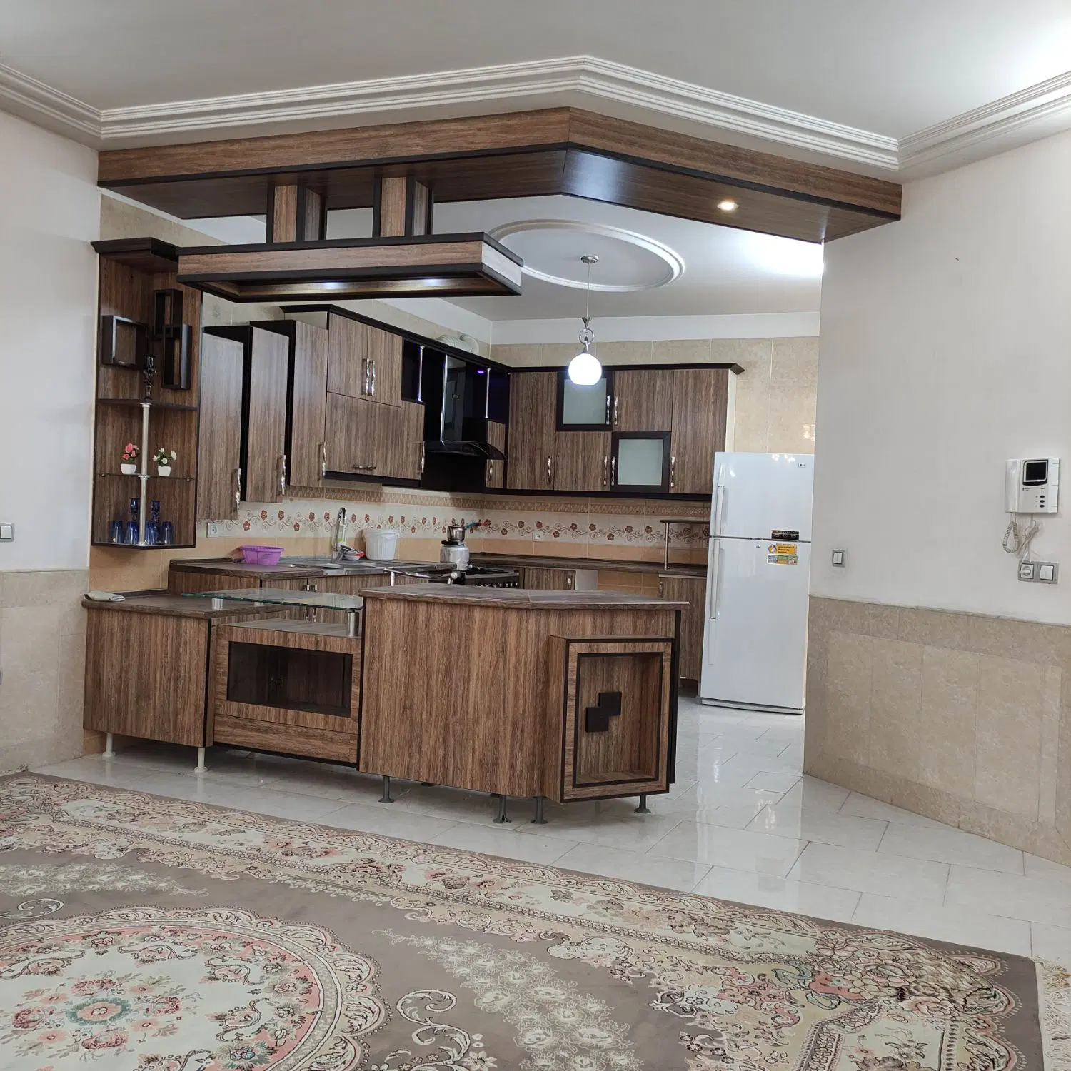 اجاره منزل بلوار دانش طبقه پایین