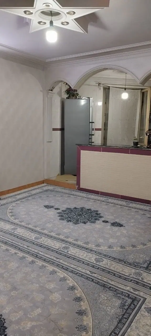 ۵۰ متر عروسک نقلی پشت شهرداری